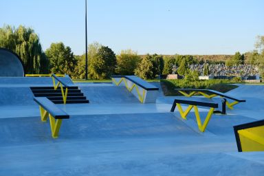 Projekt eines Skateparks aus Beton - Minsk Mazowiecki