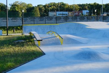 Projekt eines Skateparks aus Beton - Minsk Mazowiecki