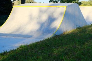 Projekt eines Skateparks aus Beton - Minsk Mazowiecki