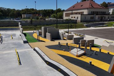 Projet de skatepark en béton - Minsk Mazowiecki