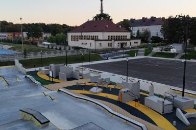 Projet de skatepark en béton - Minsk Mazowiecki